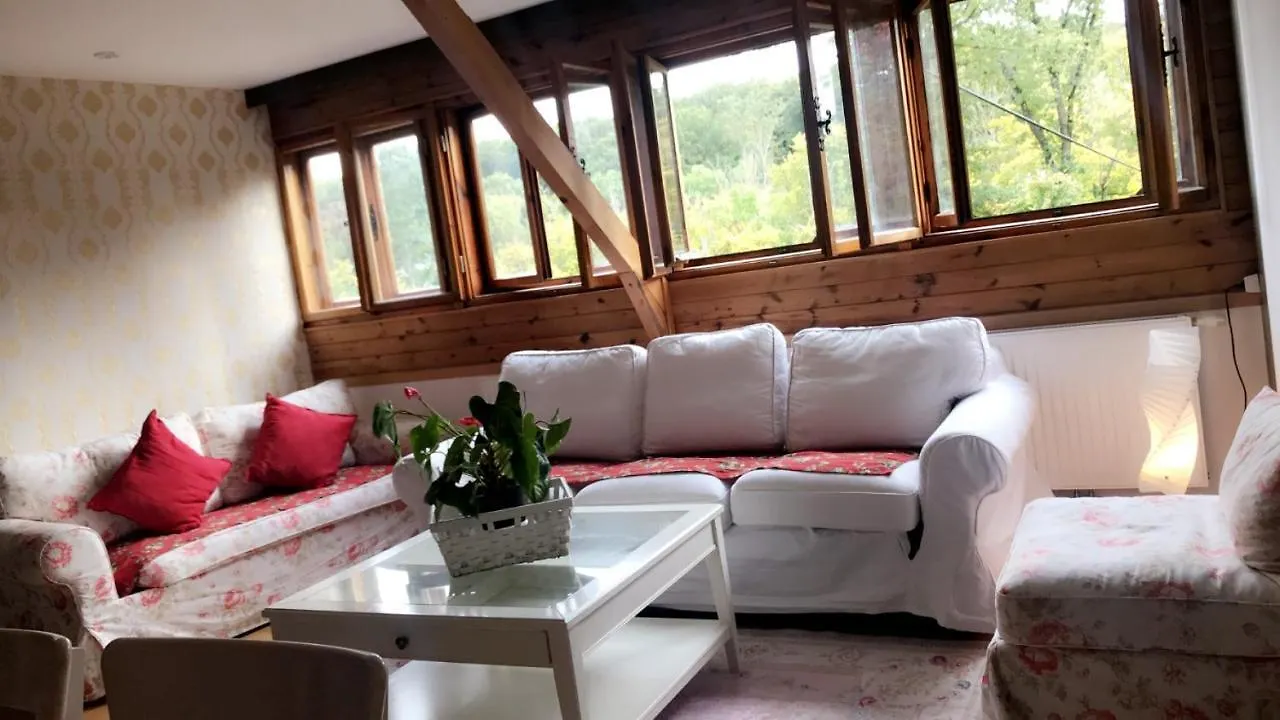 Apartment House Forest Vienna 0*,  Austria